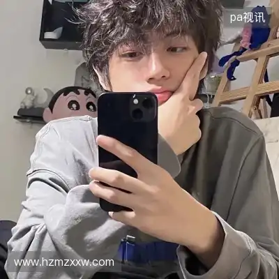 钟炳